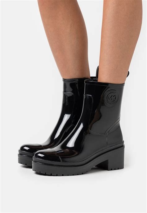 botte caoutchouc michael kors|Michael Kors boots.